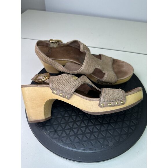 UGG Lomita Sandals Clogs Shoes Womens Size 8 Brown Leather Studded Buckle 3148 - Picture 6 of 11